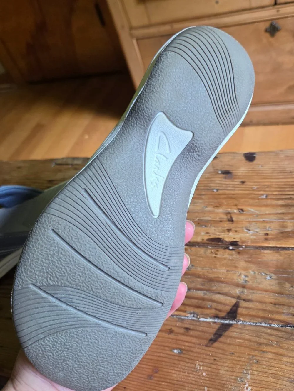 Cloudsteppers by Clark's Flip Flops. Size 9